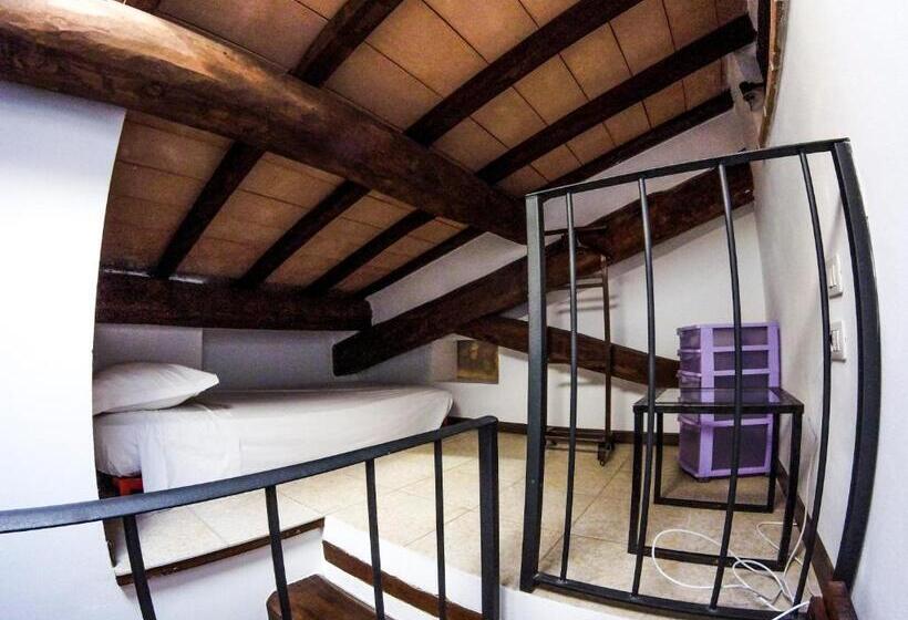 Apartamento Superior 1 Dormitório, Villa Enli