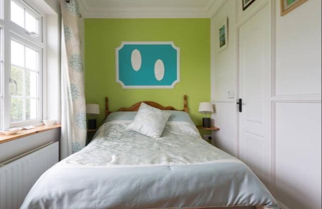 Номер Стандарт, Naomh Colman B&b