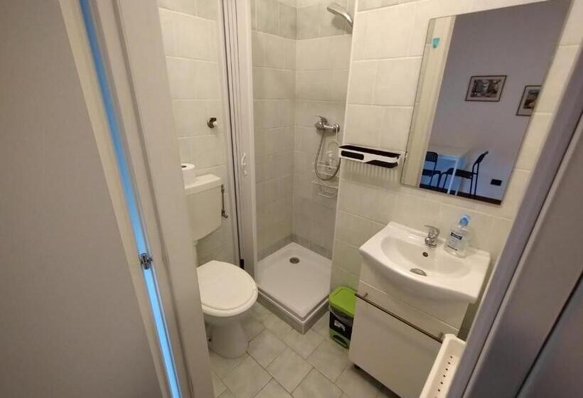 Номер Стандарт с Балконом, Easyroom Schio