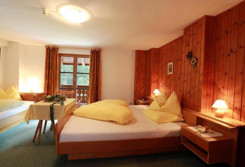 Трехместный Номер Стандарт с Балконом, Steinerhof