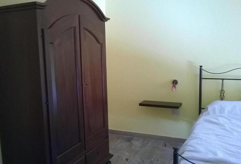 Номер Стандарт с Балконом, Antico Borgo