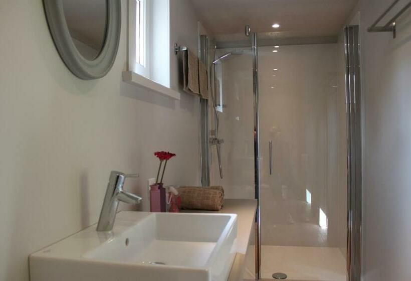小室, B&b Het Brembos