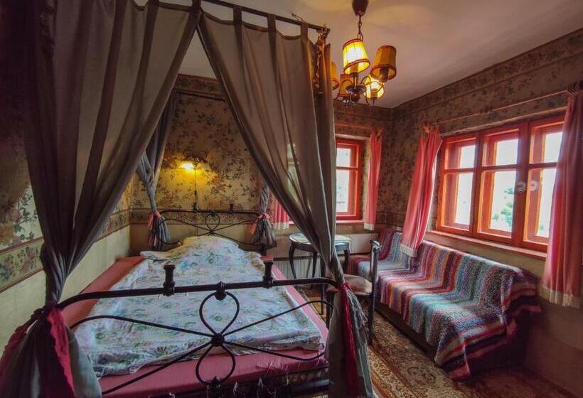 Люкс 2 Спальни, Zornica Guest House