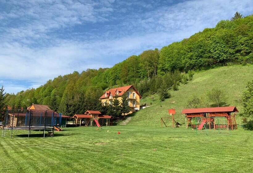 Дом 4 Спальни, Hétvezér Panzió