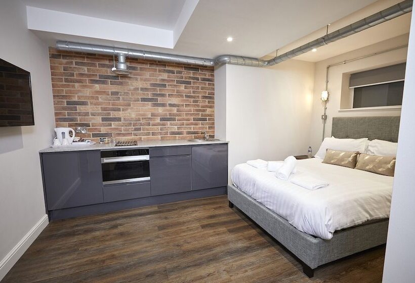 Студия Стандарт, Three Cranes Serviced Apartments