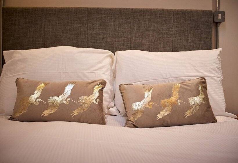 Студия Deluxe, Three Cranes Serviced Apartments