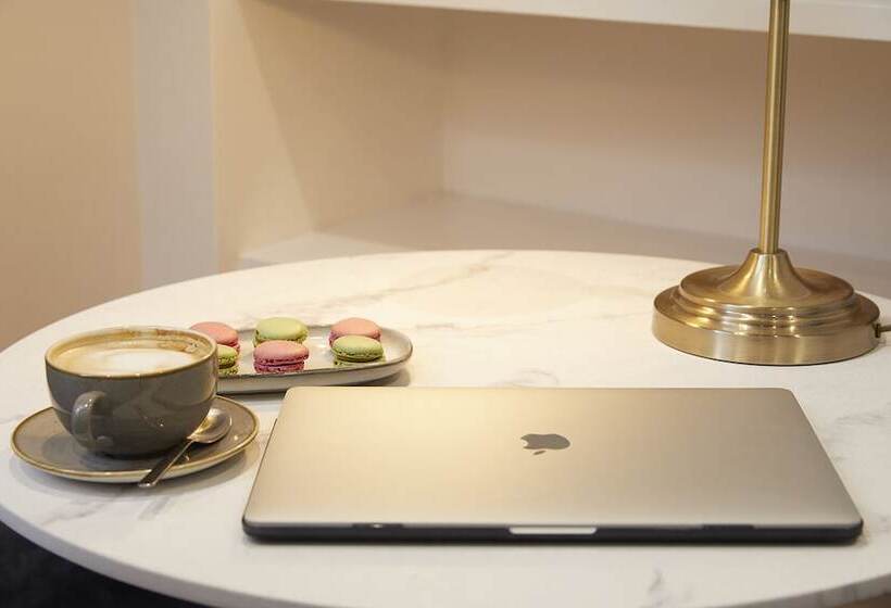Студия Superior, Three Cranes Serviced Apartments