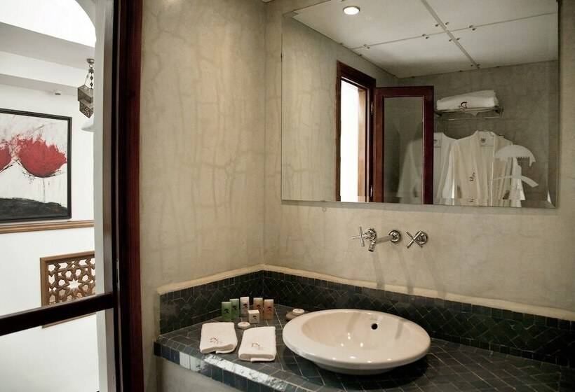 Quarto Estandar, Dar Chams Tanja