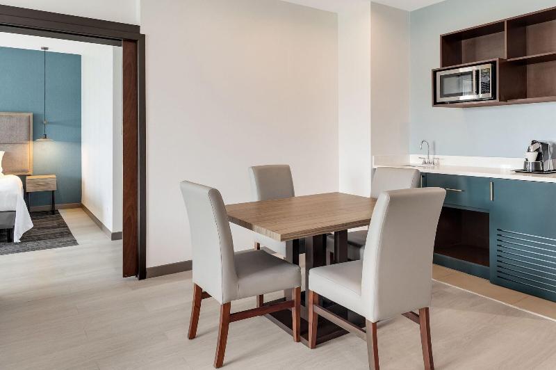 اتاق استاندارد با تخت بزرگ, Hyatt Place Savannah Airport