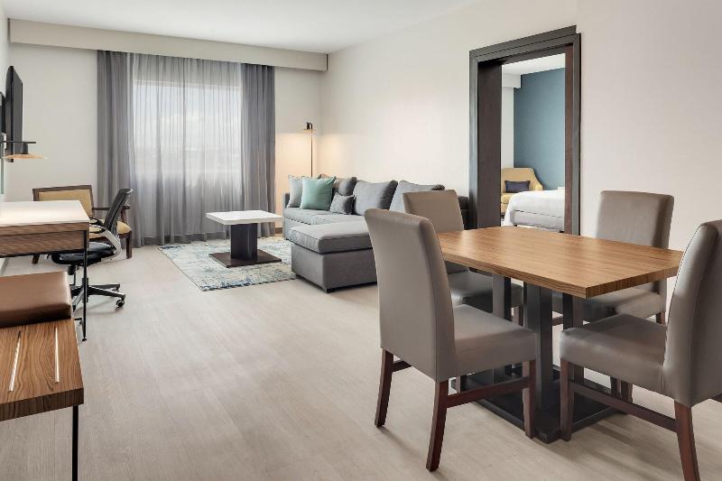 اتاق استاندارد با تخت بزرگ, Hyatt Place Savannah Airport