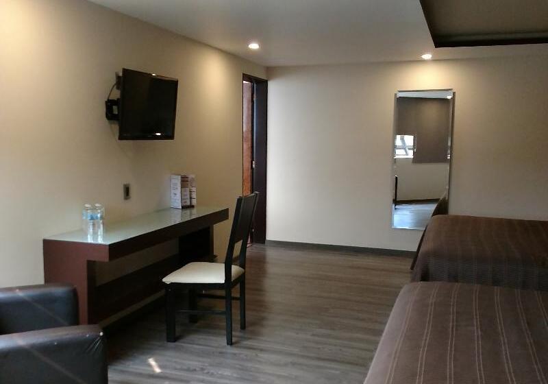 Номер Стандарт Вид на Бассейн, Renovo Des Moines Urbandale,tapestry Collection Hilton