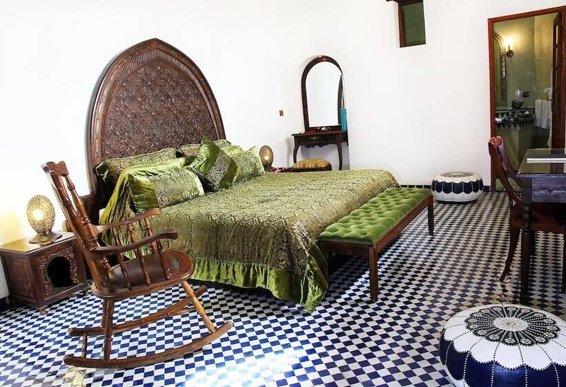 سوییت, Riad Alya