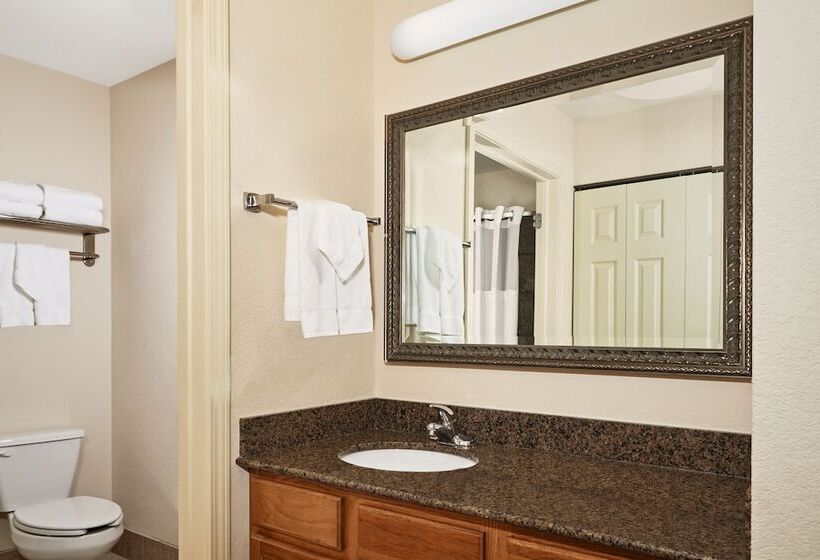 Люкс 2 Спальни, Staybridge Suites Milwaukee Airport South, An Ihg