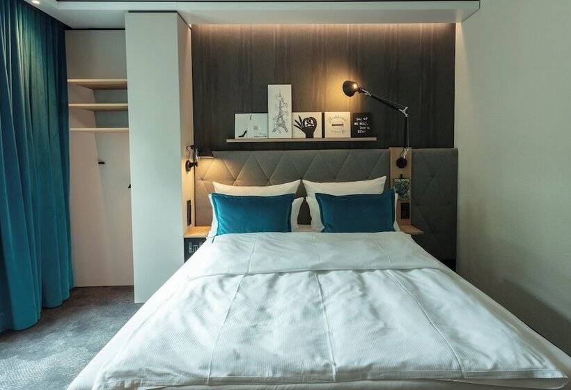 Стандартный Номер Кровать Кинг, Motel One Saarbrücken