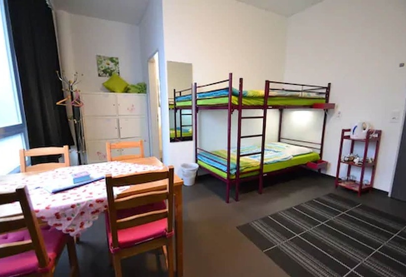 带共用卧室公用房间的床, Arena Hostel & Monteurzimmer