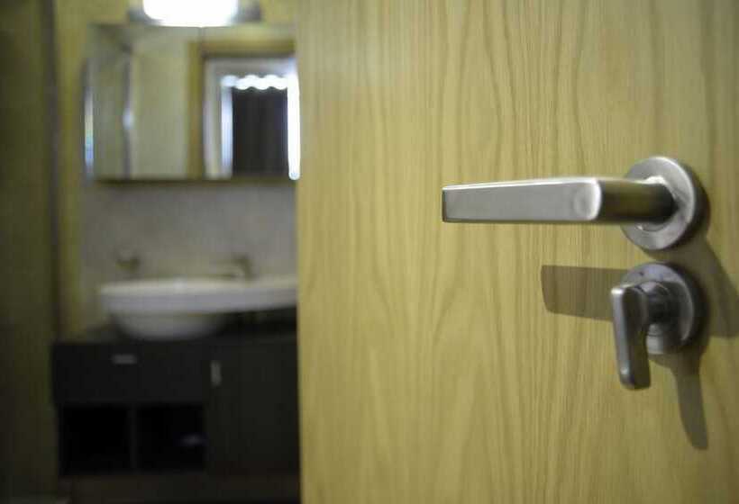 Четырехместный Номер Стандарт, Kings Cross Inn