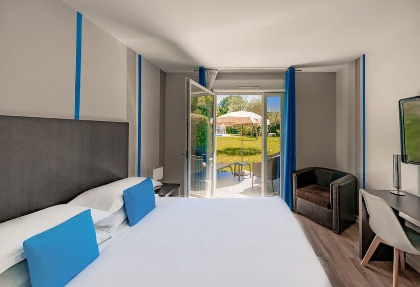 Номер Стандарт с Террасой, Hôtel Villa Sophia   Adults Only July And August