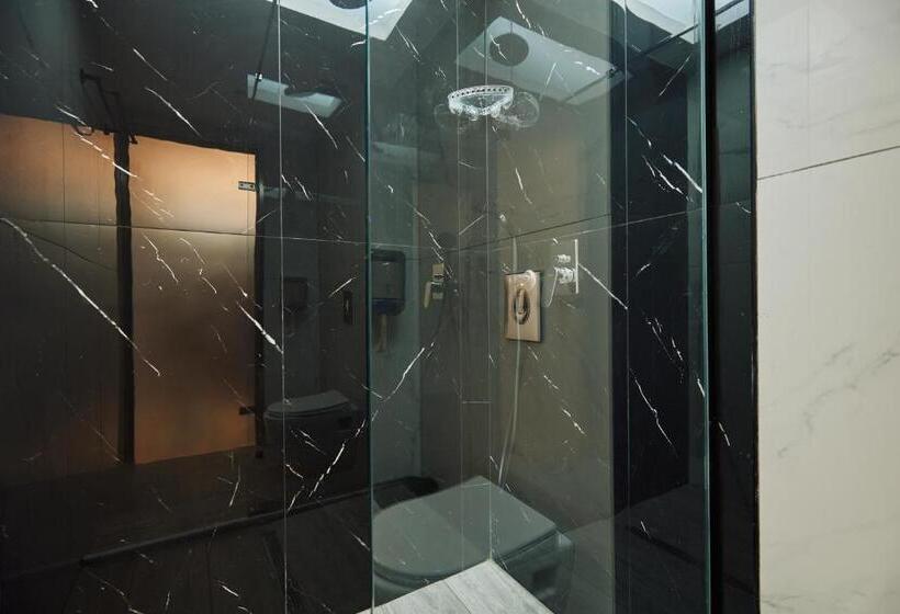 اتاق لوکس, Iniohos Zante Hotel & Suites
