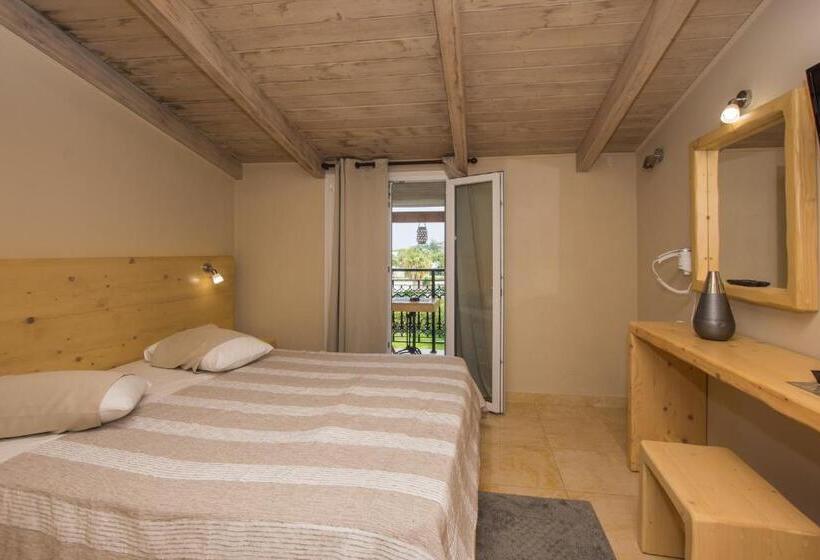 اتاق لوکس, Iniohos Zante Hotel & Suites