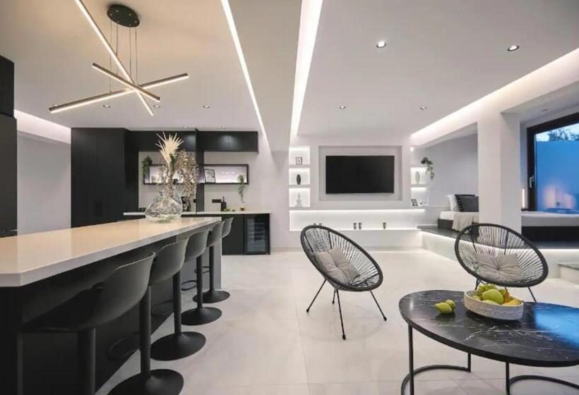 سوئیت با بالکن, Iniohos Zante Hotel & Suites