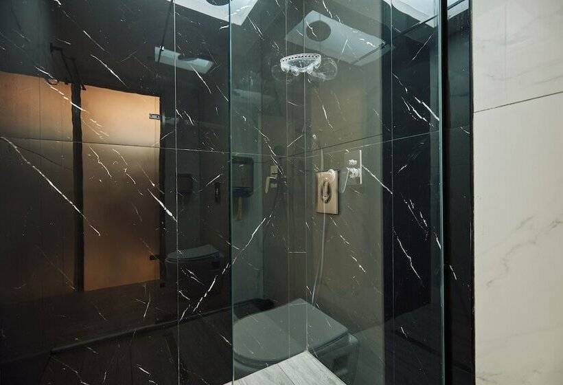 اتاق لوکس, Iniohos Zante Hotel & Suites