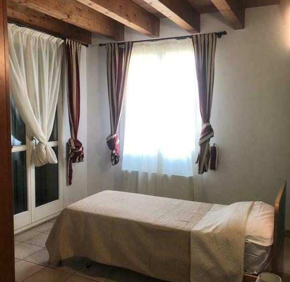 اتاق استاندارد یک نفره, Il Borgo