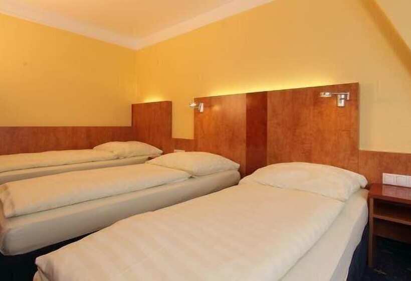اتاق استاندارد سه نفره, Aparthotel Astro   Nichtraucher
