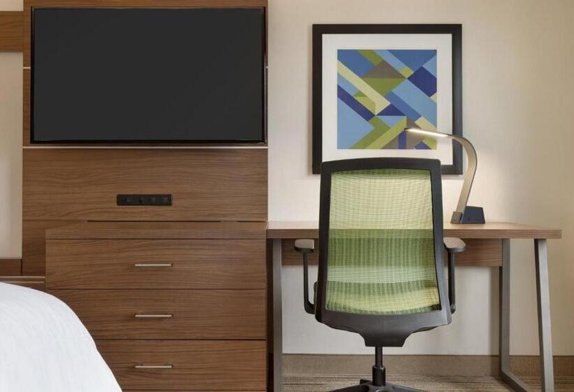 Стандартный Номер Кровать Кинг, Holiday Inn Express Hotel & Suites Opelika Auburn, An Ihg