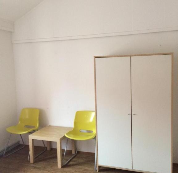 带共用浴室的标准房间, Hostel Fléda