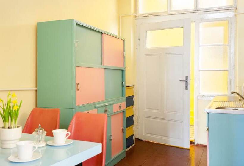 家庭房间共用浴室, Hostel Fléda