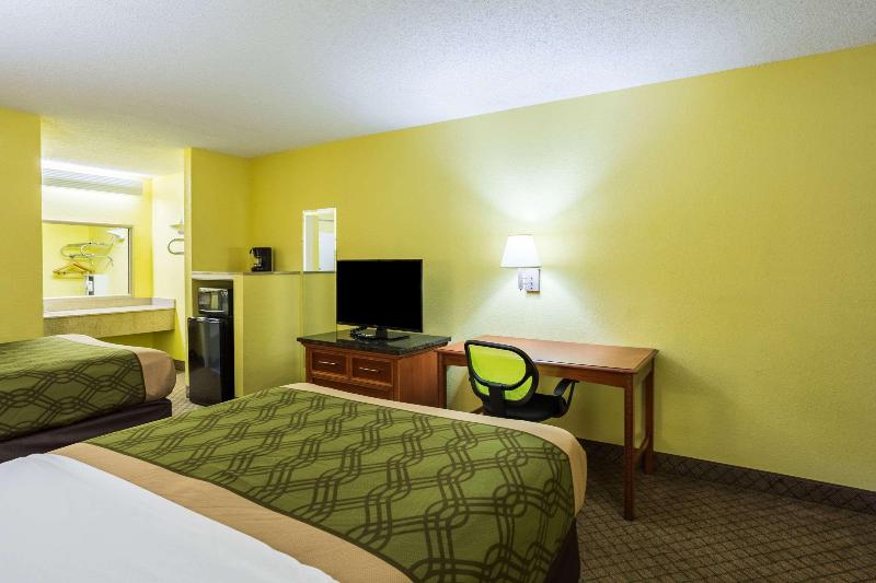 Люкс Кровать Кинг, Holiday Inn Express Hotel & Suites El Dorado, An Ihg