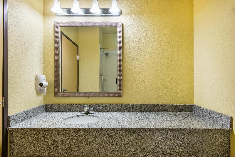 Люкс, Holiday Inn Express Hotel & Suites El Dorado, An Ihg