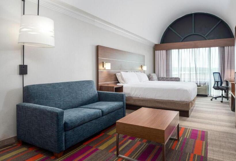 מיטת קינג בסוויטה, Holiday Inn Express & Suites Macon   I 475, An Ihg
