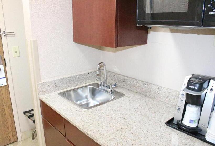 Номер Executive Кровать Кинг, Holiday Inn Express Kansas City Liberty Missouri, An Ihg