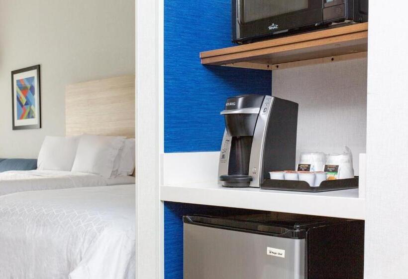 이그제큐티브 룸 킹사이즈 침대, Holiday Inn Express Ontario, An Ihg