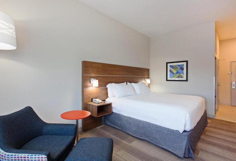 キングサイズベッドのスタンダードルーム, Holiday Inn Express & Suites Corona, An Ihg