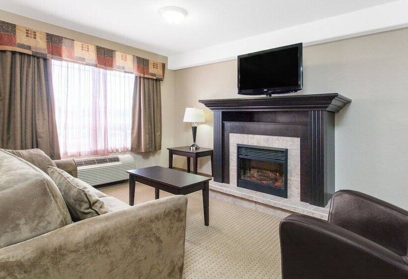 Люкс, Ramada By Wyndham Westlock