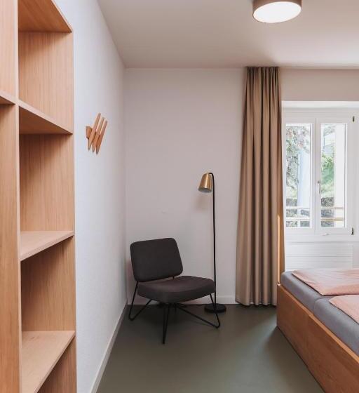 Номер Стандарт, Montreux Youth Hostel