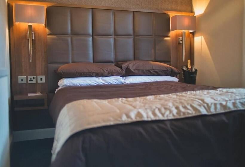 Номер Deluxe, The Fort Hotel