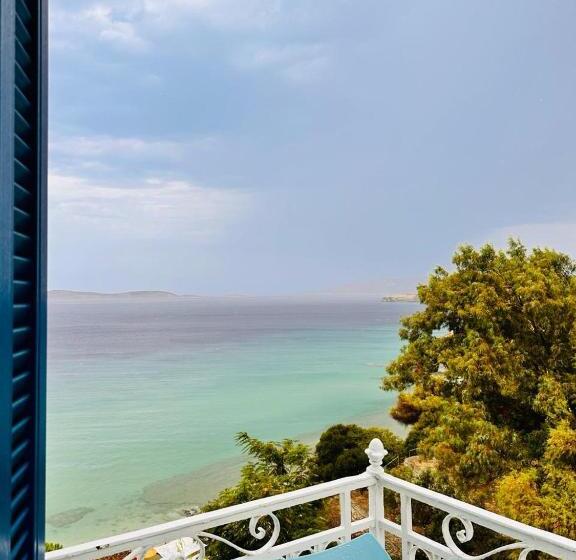 Люкс Вид на Море, Aneroussa Beach