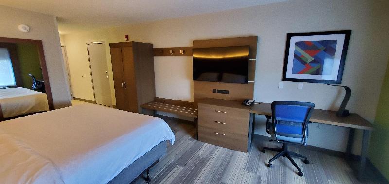 Стандартный Номер Кровать Кинг, Holiday Inn Express Hotel & Suites Kinston, An Ihg