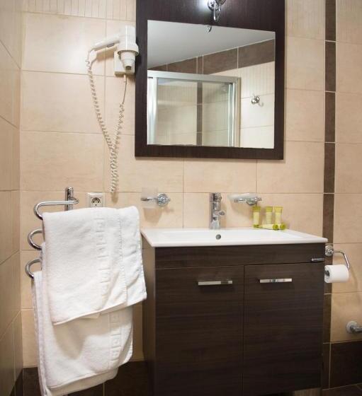 Номер Стандарт Трехместный, Premier Agrinio Heart