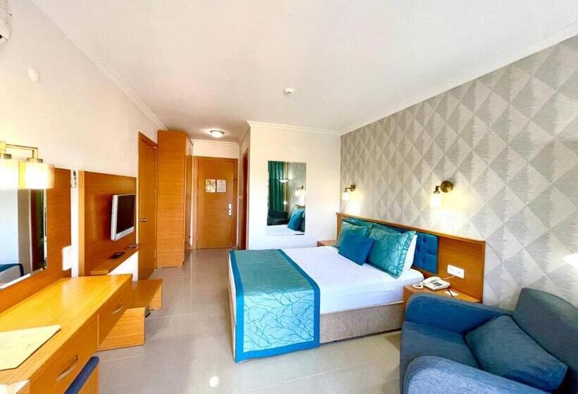 Семейный Номер, Green Forest Holiday Village