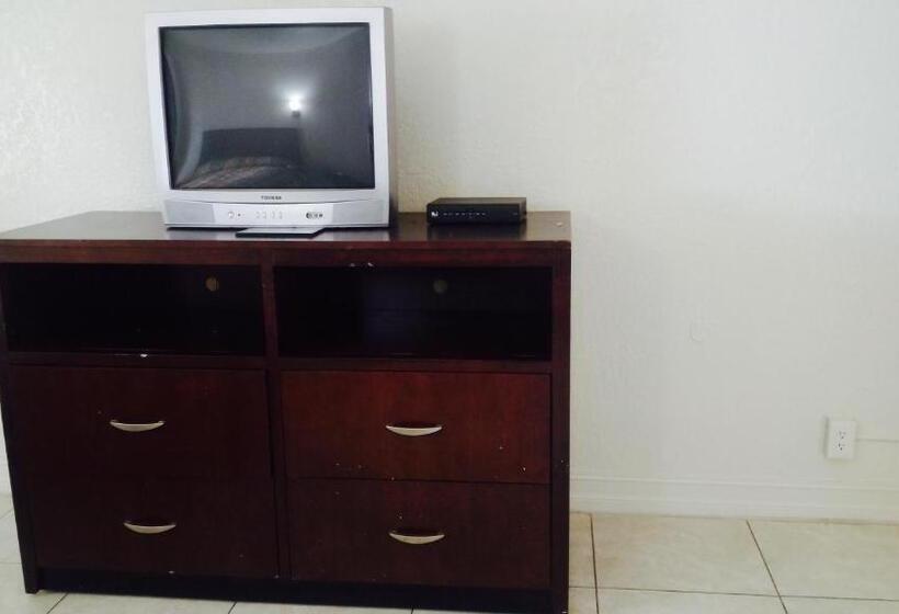 Номер Стандарт, Sunset Inn  Fort Pierce, Fl