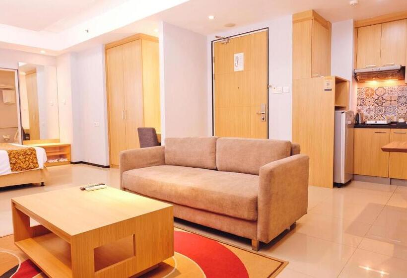 Номер Executive Кровать Квин, Golden Tulip Balikpapan Hotel & Suites