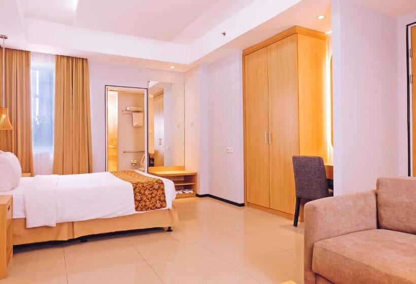 Executive Room Queen Bed, Golden Tulip Balikpapan Hotel & Suites