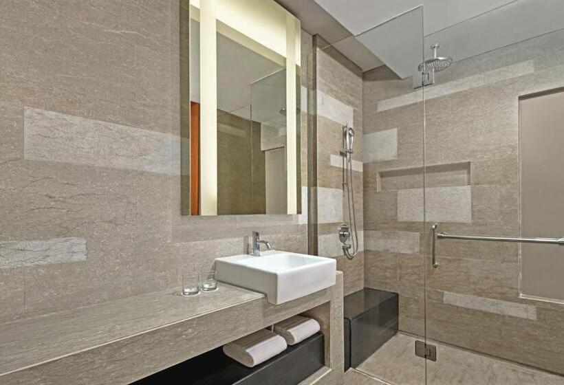 Номер Deluxe Вид на Бассейн, Courtyard By Marriott Bali Nusa Dua Resort