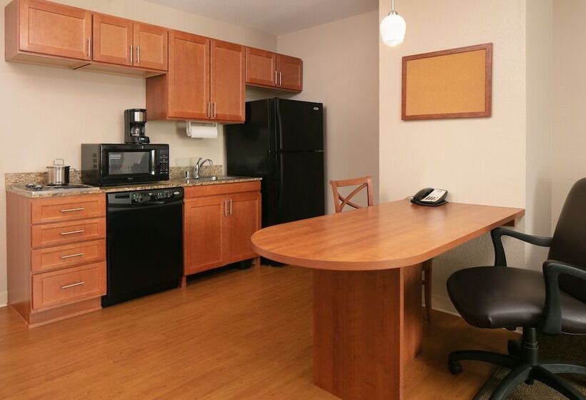 Люкс Адаптированный для Инвалидов, Candlewood Suites La Crosse, An Ihg