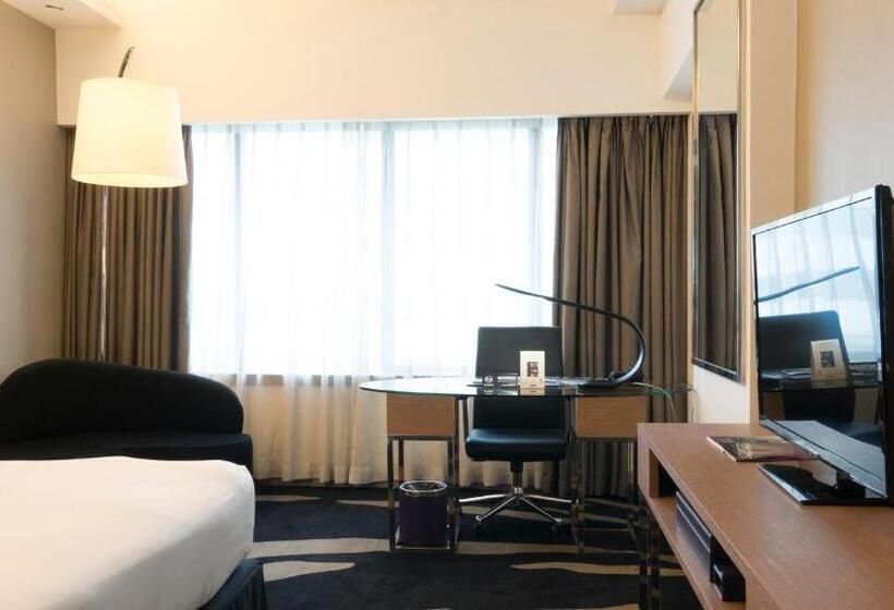 اتاق لوکس با تخت بزرگ, Wyndham Grand Bangsar Kuala Lumpur