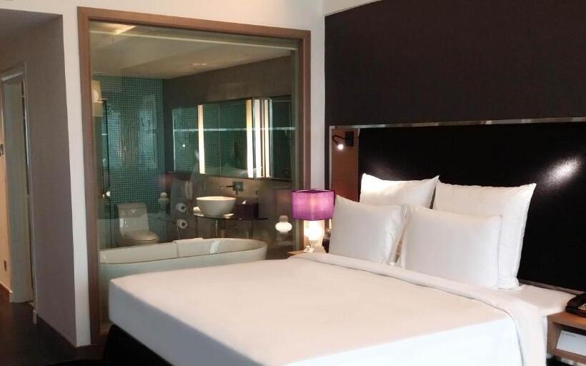 اتاق لوکس با تخت بزرگ, Wyndham Grand Bangsar Kuala Lumpur